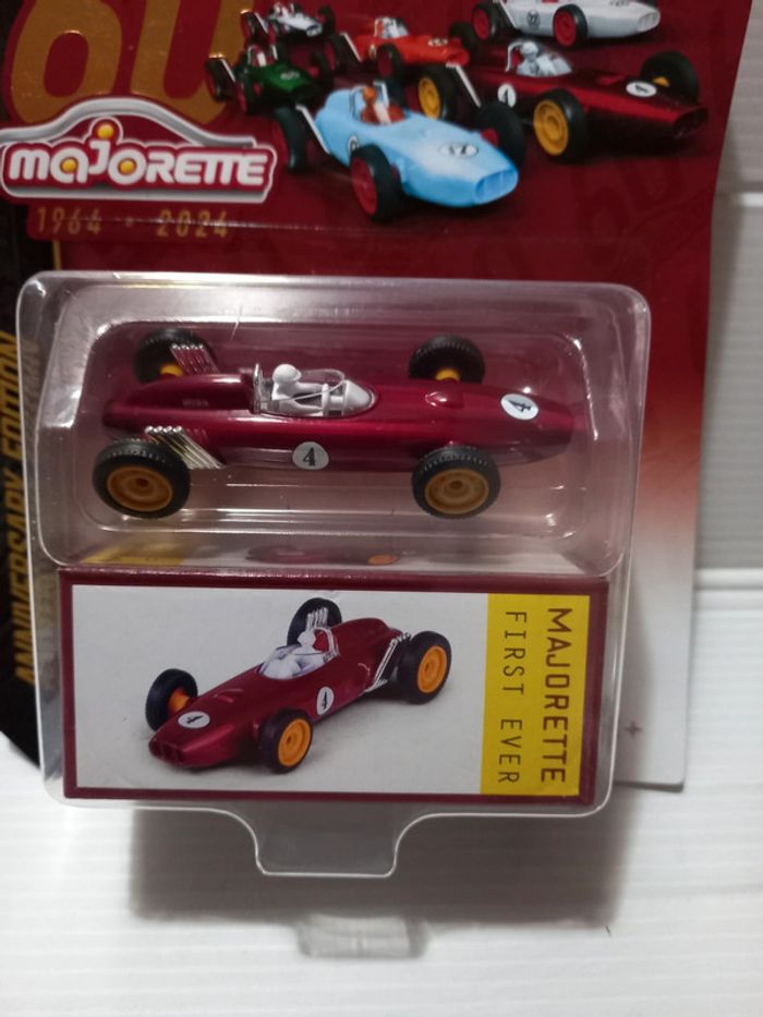 Majorette 60 anniversaire rouge first ever - photo numéro 2