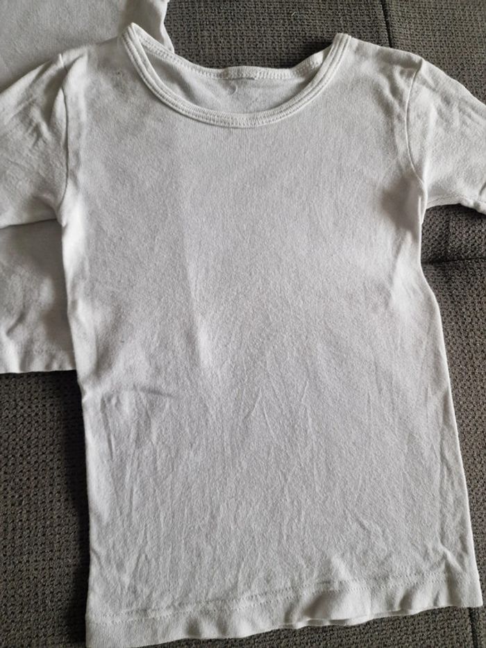 Lot de 2 tee-shirts C&A - photo numéro 2