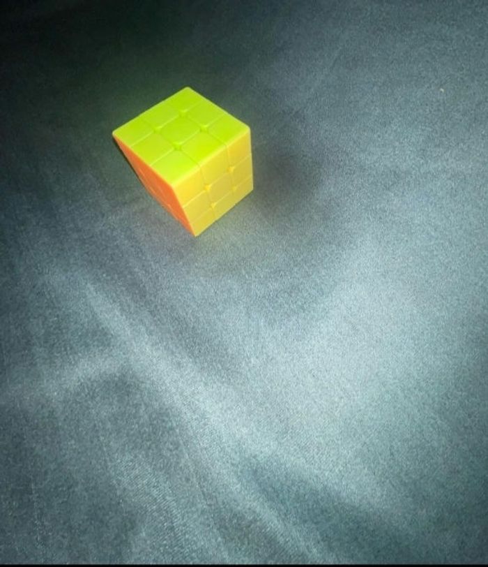 Rubik's cub - photo numéro 3