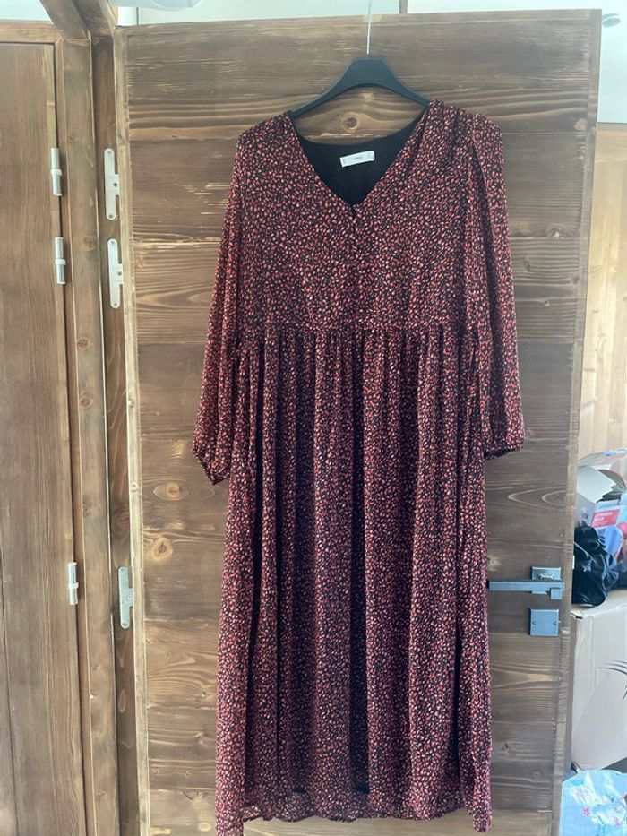 Robe longue rouge et noir mango
