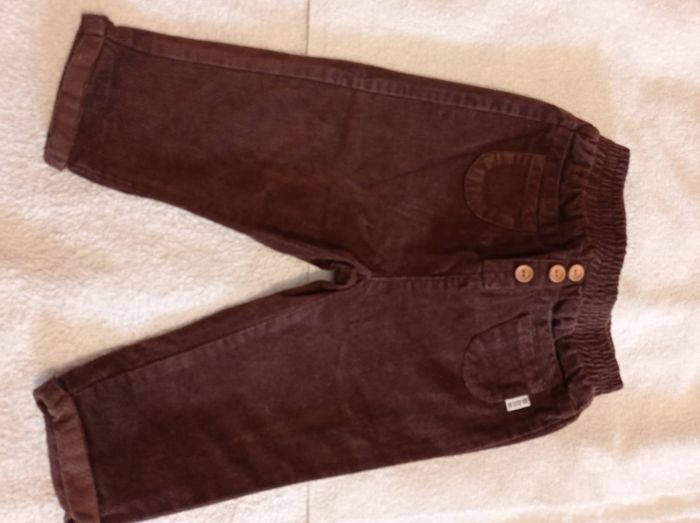 Pantalon marron en velours marque Kiabi taille 18 mois 77 82 cm - photo numéro 2