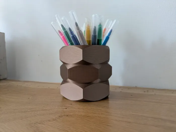 Pot à crayons en forme d'écrou - photo numéro 5
