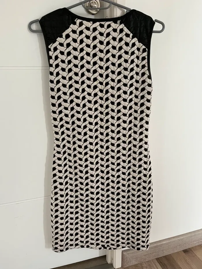 Robe droite - photo numéro 2
