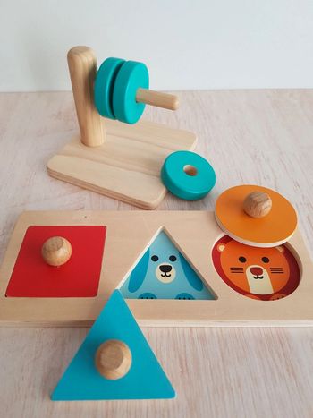 Puzzle trio Djeco et jeu disques à enfiler en bois