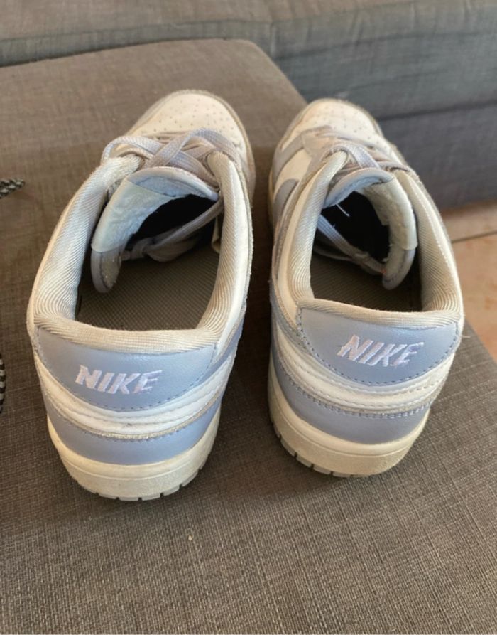 Baskets taille 40 grises et blanches nike - photo numéro 3
