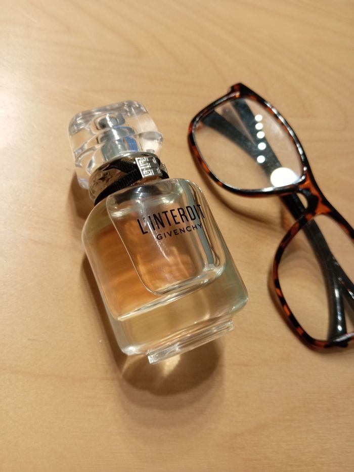 Parfum neuf  sans la boîte 35 ml  juste essayé 35 euros remise en main propre Brest - photo numéro 8