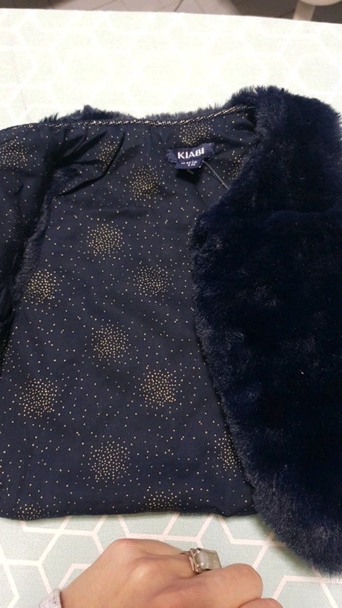 Gilet en fausse fourrure bleu marine - photo numéro 3
