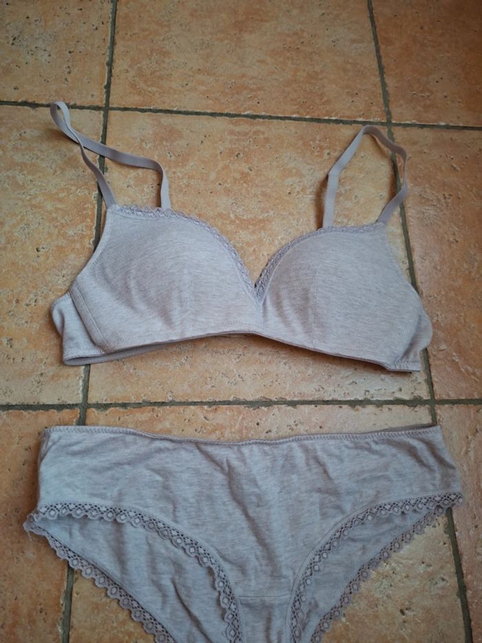 Lot sous vêtements - photo numéro 2