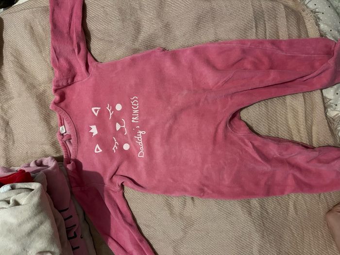 Lot de pyjamas - photo numéro 4