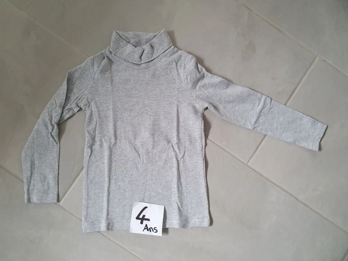 Pull col roulé kiabi 4 ans