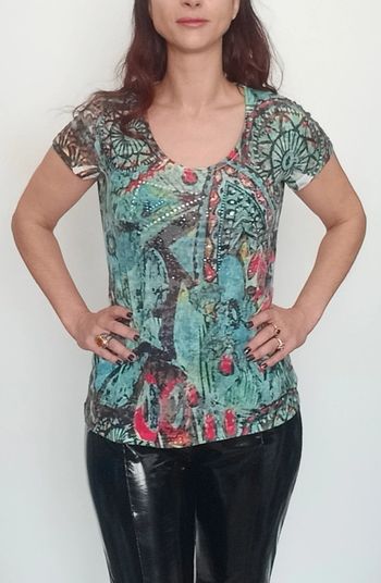 T-shirt doux ethnique avec strass taille 38