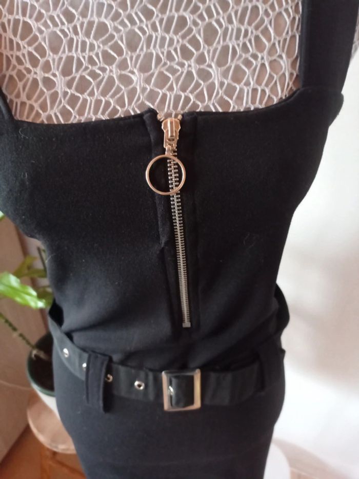 Robe noire - photo numéro 2