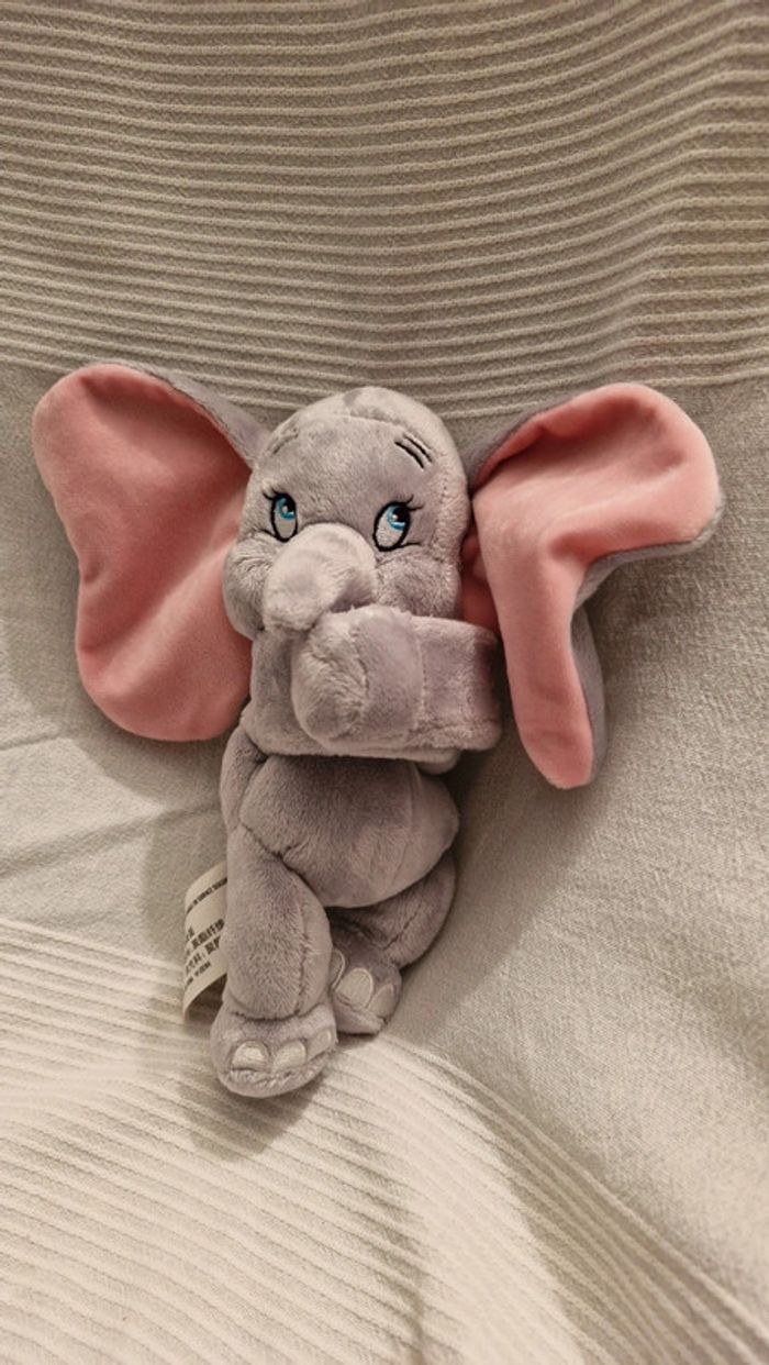 Peluche bracelet dumbo Disney - photo numéro 2