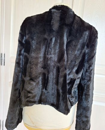 VESTE BOLERO NOIRE - T42