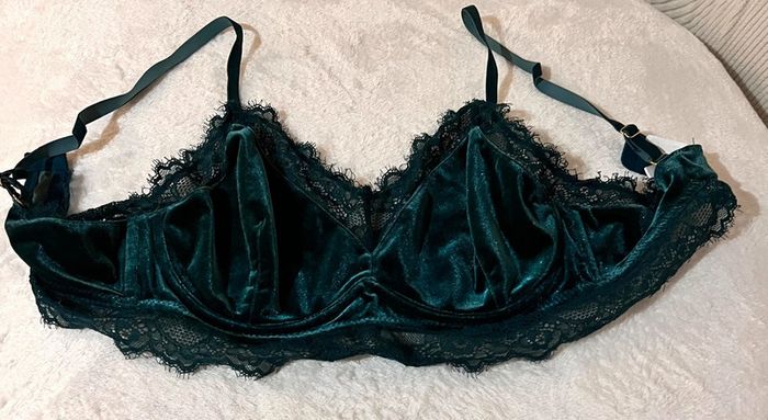 Soutien Gorge Chic En Velours Et Dentelle Taille L
