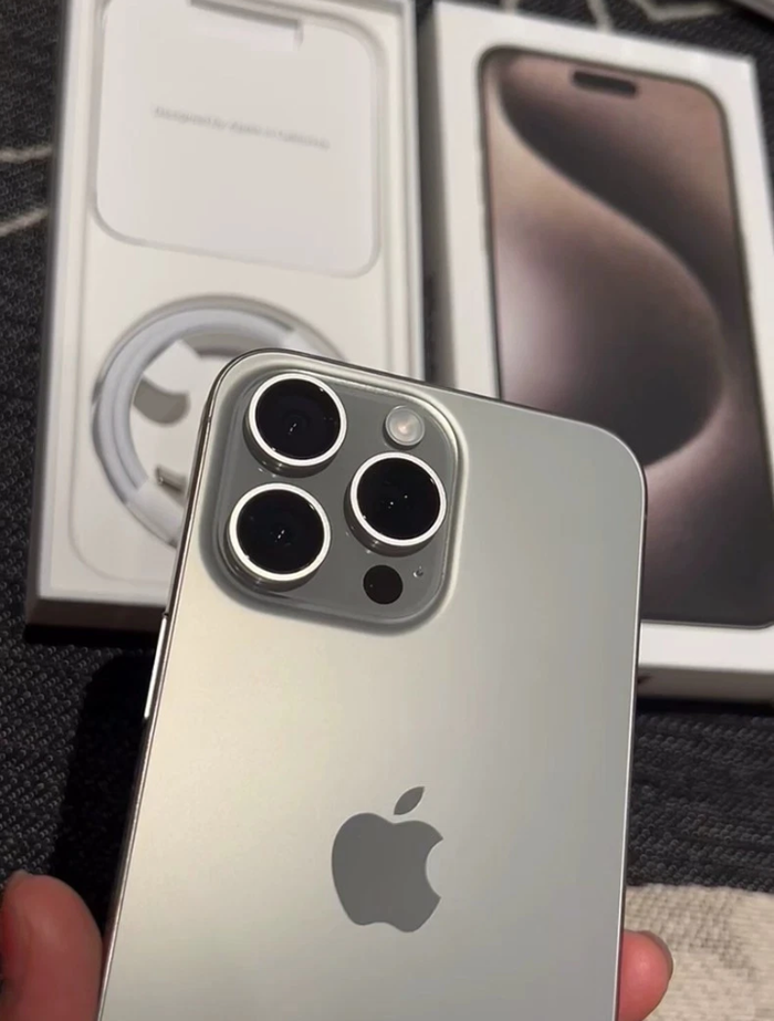 Iphone -15-pro-max - photo numéro 2