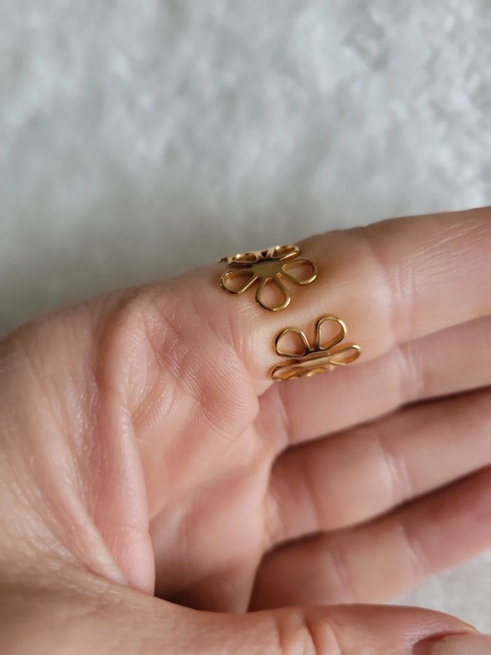 Bague fleur 🌸 ajustable acier - photo numéro 3