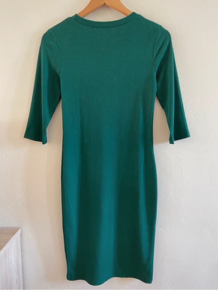 Robe verte - photo numéro 2