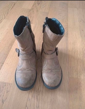 Bottes en cuir taille 28