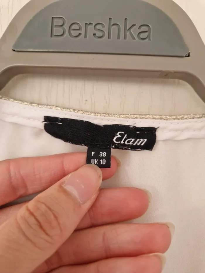 Haut blanc avec liseret or femme etam taille M/38 - photo numéro 5