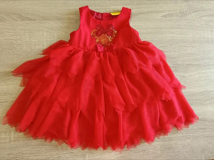 C45 robe type cérémonie rouge Disney 18 mois
