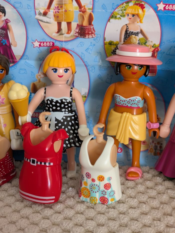 Lot Playmobil Fashion girls Magasin transportable et 6 personnages - photo numéro 4