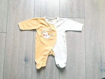 Pyjama en velour. Mixte naissance. Marque Les Chatounets