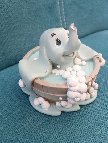 Dumbo figurine Disney Magical Moments Baby Mine 