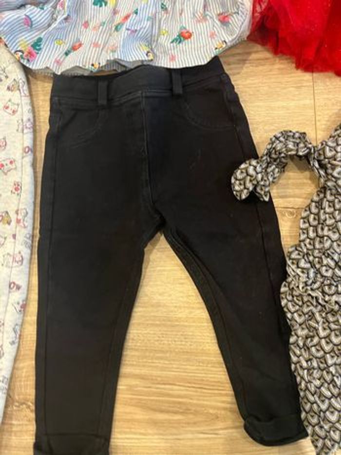 Lot 6 vêtement fille taille 18 mois en très bon état - photo numéro 4