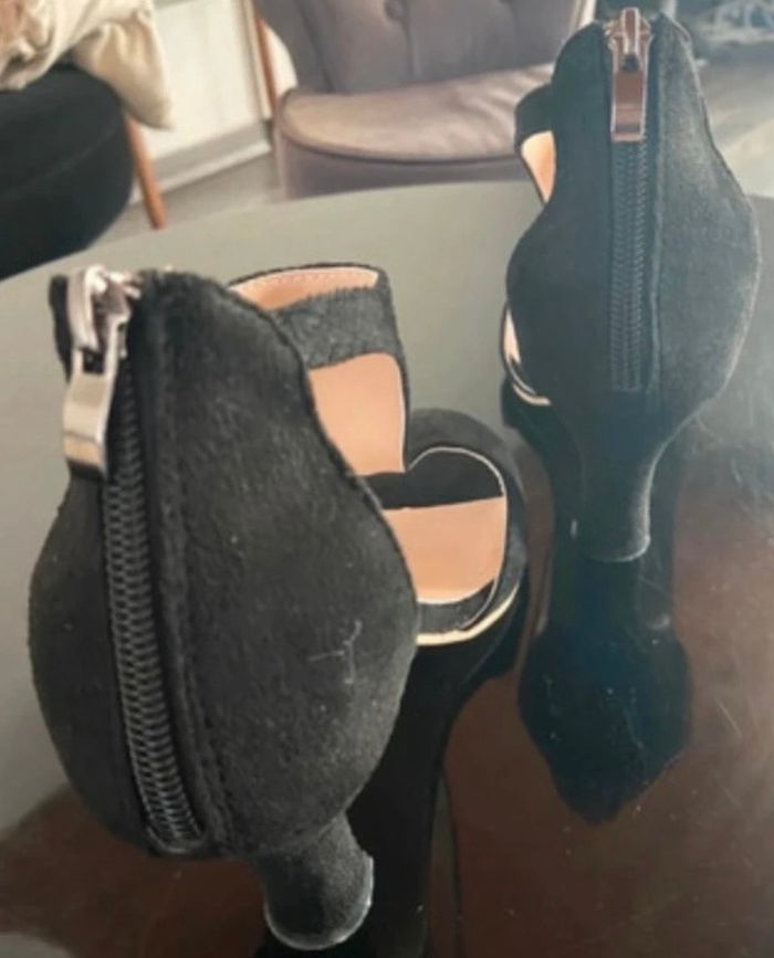 Chaussures à talon 35 neuve - photo numéro 2