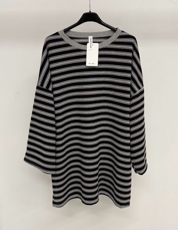 T-shirt rayé oversize – manches larges tendance