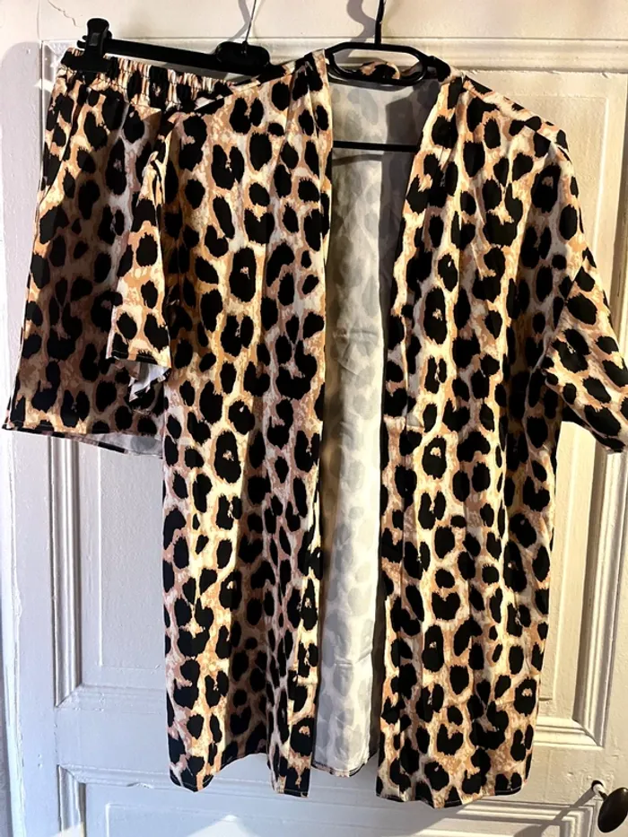 Ensemble veste short leopard taille XL - photo numéro 9