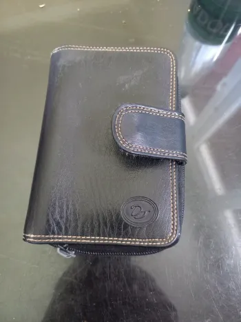 Portefeuille David Jones – Élégance & praticité