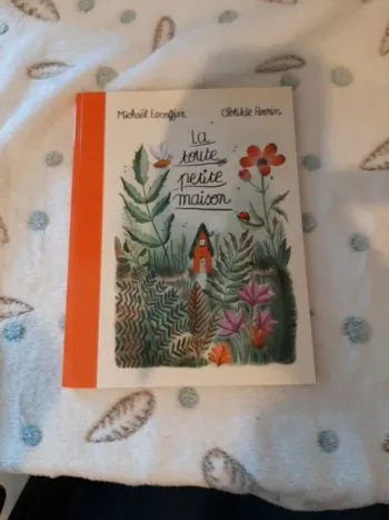 Livre la toute petite maison école des loisirs