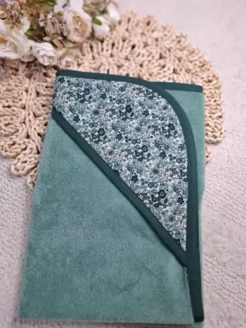 Cape de bain motif liberty