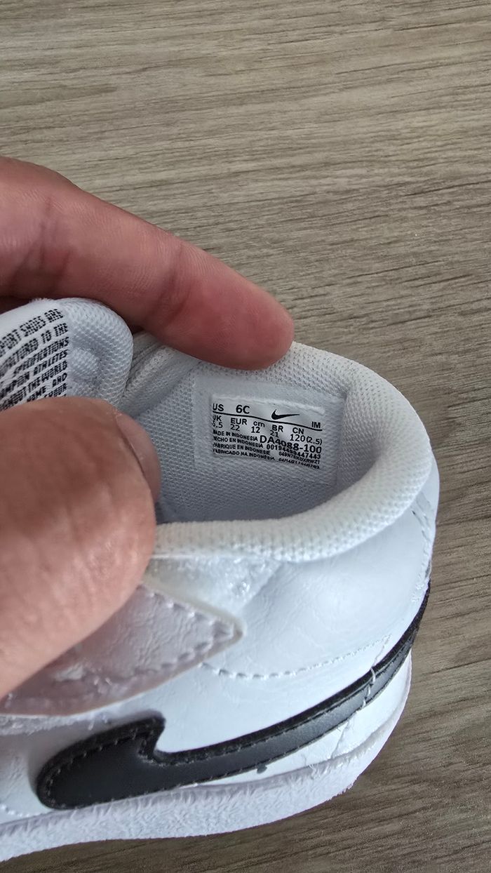 Nike Blazer enfant – Pointure 22 – Neuf - photo numéro 4