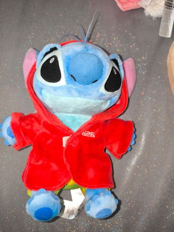 Peluche Stitch en peignoir