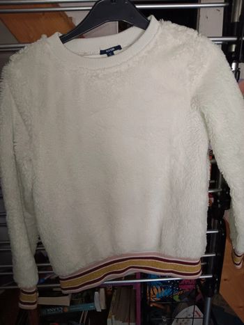 Pull doux xs kiabi poignet pas terrible