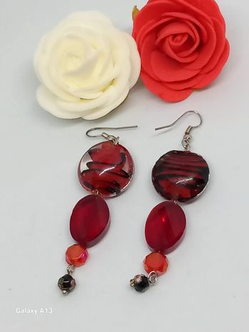 Jolies boucles d'oreilles en perles de verre