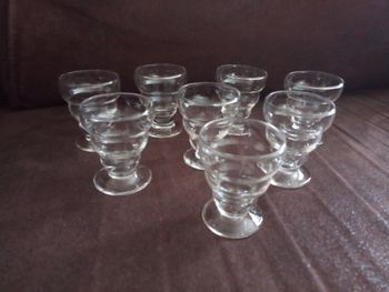 Ensemble de 8 petits Verres à Digestif avec étoiles (élégants)