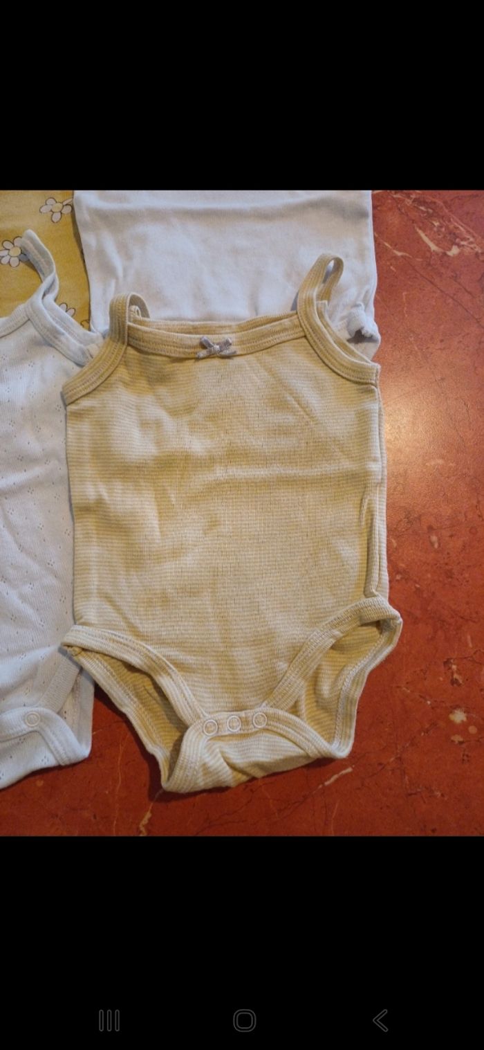 Lot de 4 bodies débardeurs bébé taille 3 mois - photo numéro 5