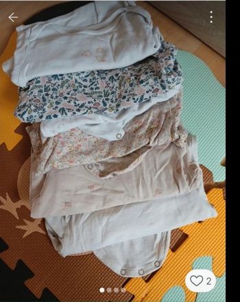 Lot  6  bodies 24 mois ml