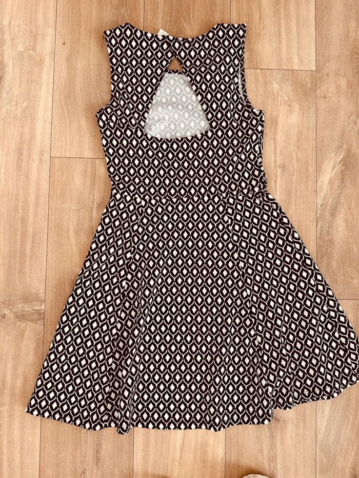 Jolie robe d'été • H&M • 36 - photo numéro 3