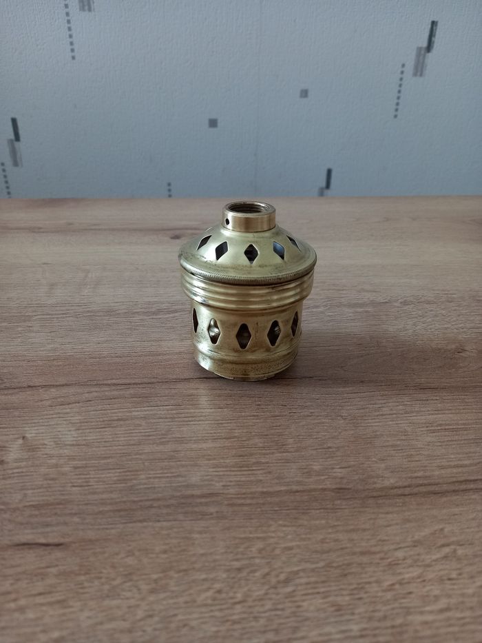 Douille B40 ancienne en laiton et céramique.