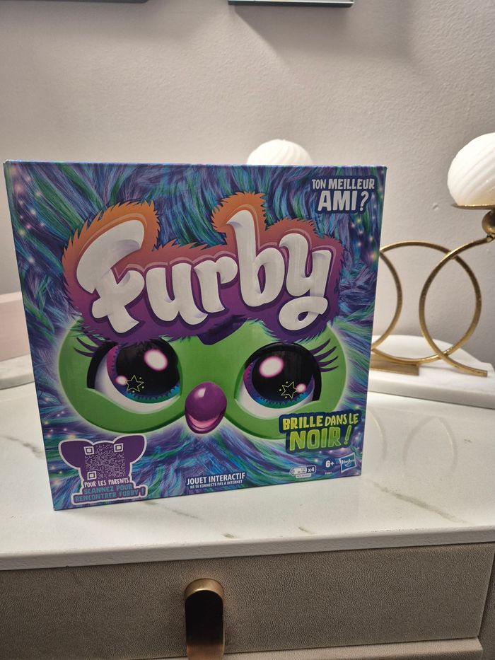 Furby Galaxy Brille dans le noir Neuf - photo numéro 2