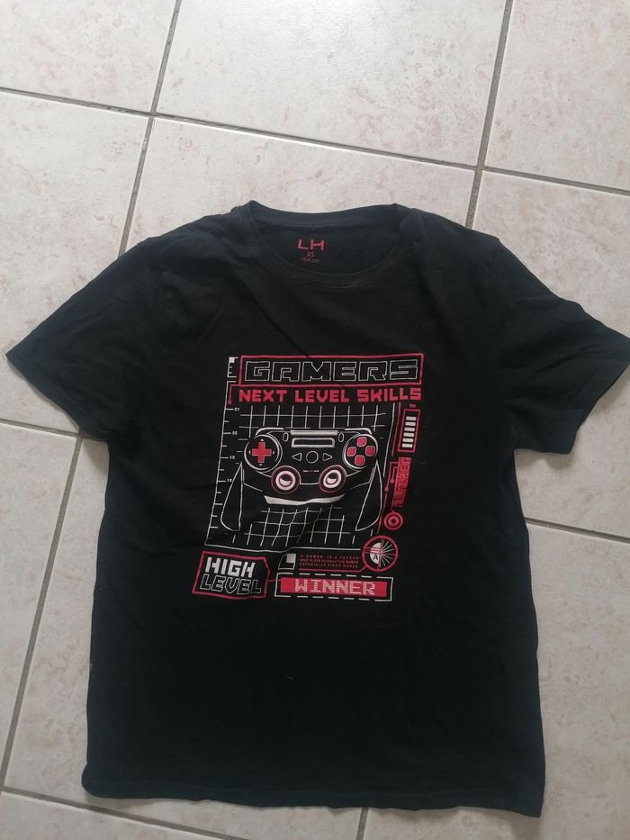 T-shirt manette