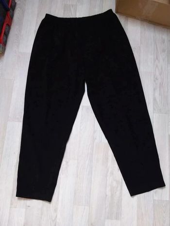 Pantalon épais doublé de tissu brillant en excellent état