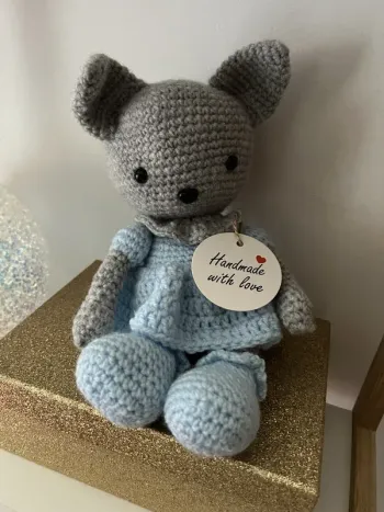 🐱 Peluche chat au crochet – Fait main 🧶 9-12 mois / 74 cm Neuf avec étiquette·
