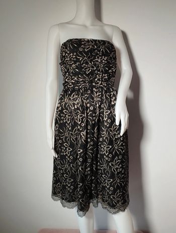 Robe bustier effet dentelle noire et dorée Mango taille M