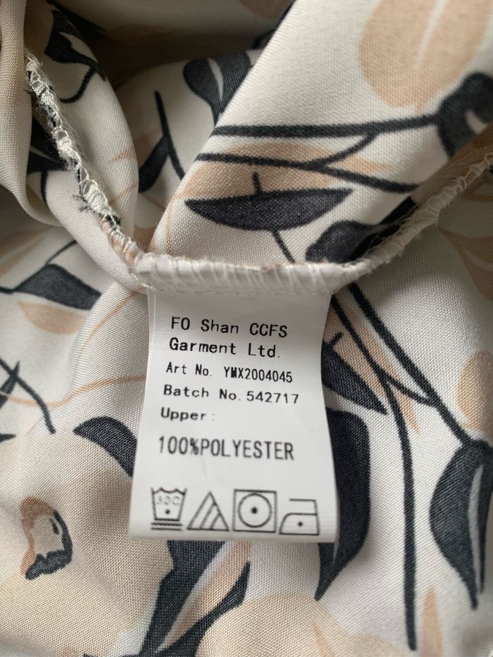 Jolie robe légère 10/12 ans - photo numéro 5